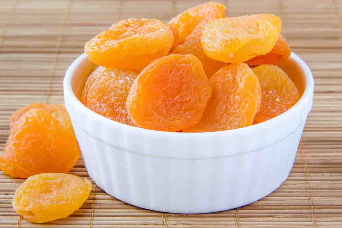  Buy the best types of dried apricot at a cheap price 