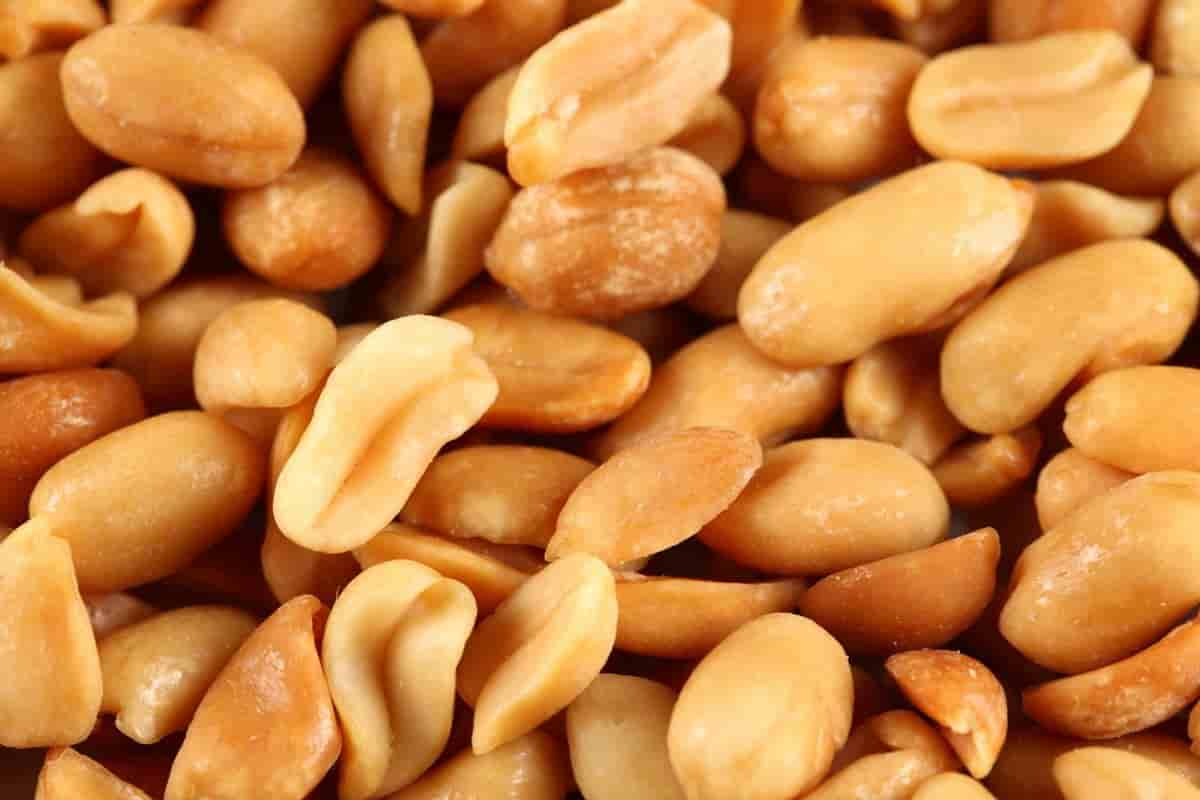  How do you roast blanched peanuts to use them regularly? 