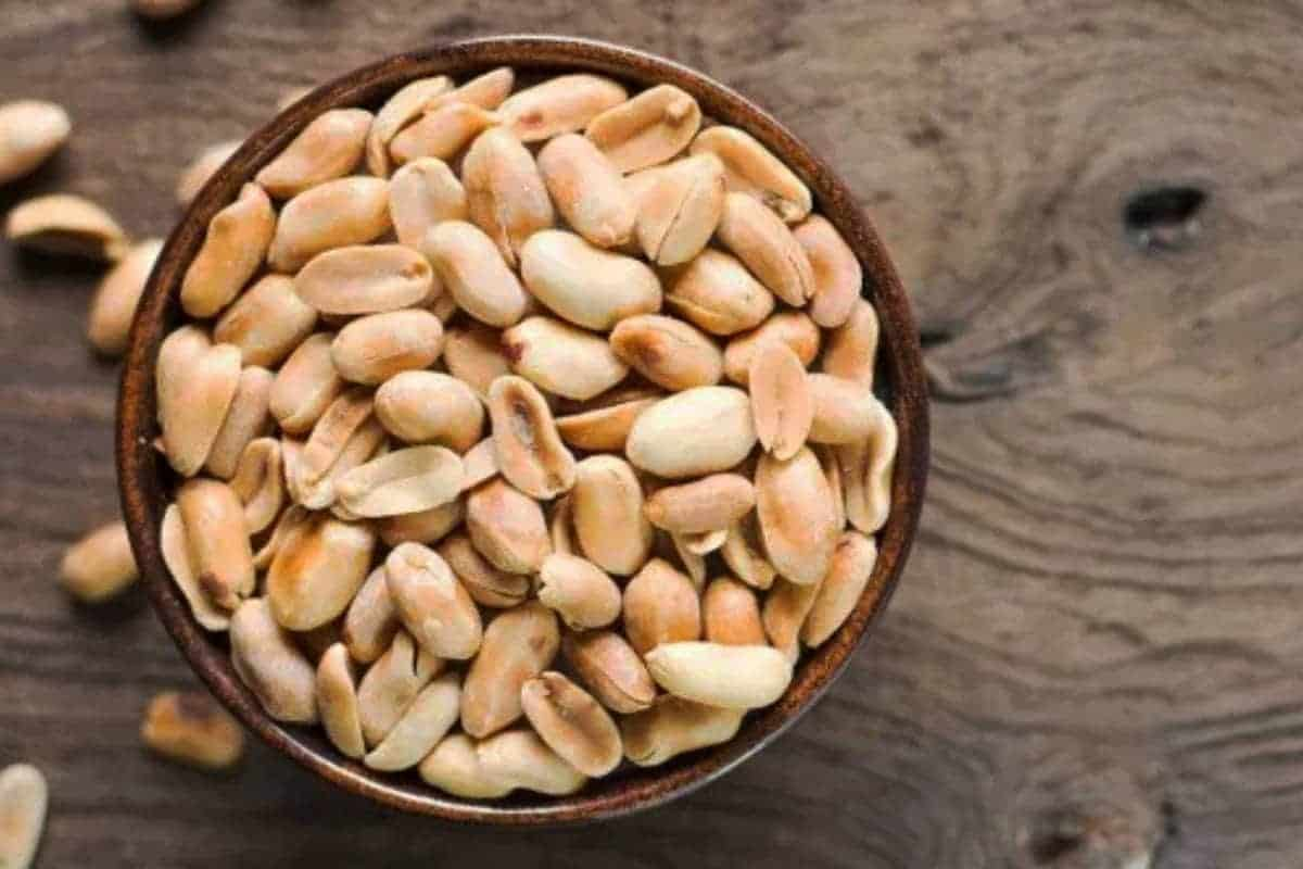  How do you roast blanched peanuts to use them regularly? 