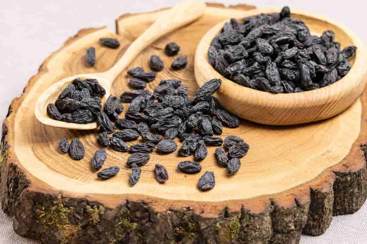  organic black raisins with seeds can benefit your health 