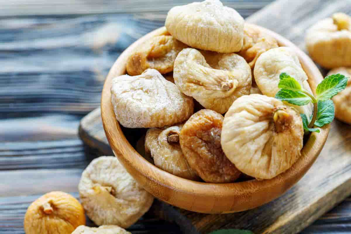  nutrition amount of calcium in dried figs 