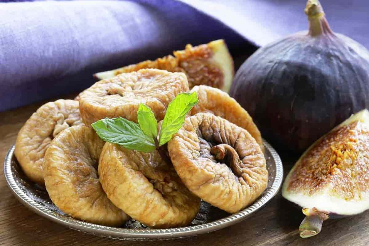  nutrition amount of calcium in dried figs 