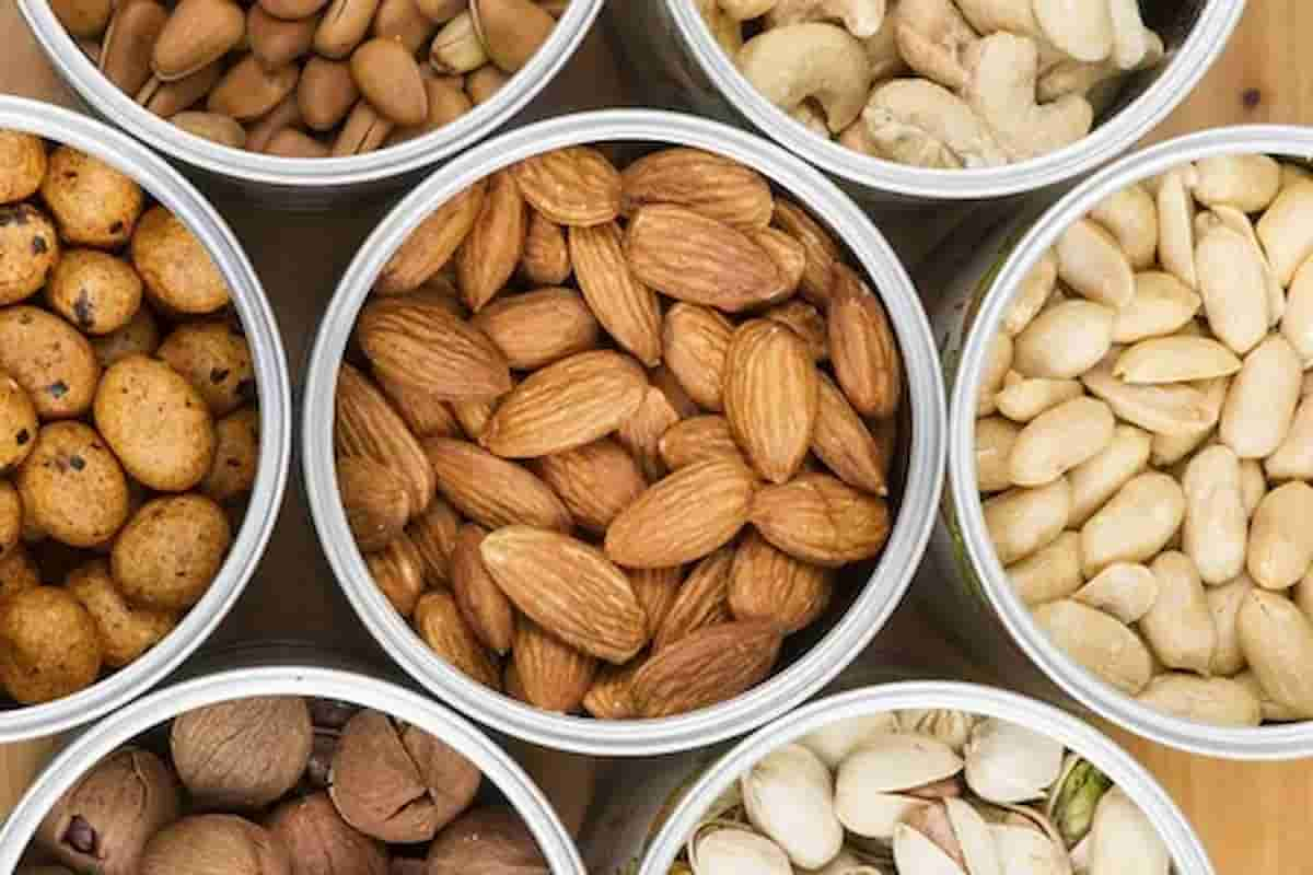  mamra almond taste and its combination with milk and honey 