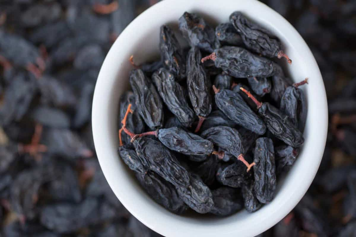  buy and price of good black Raisins 